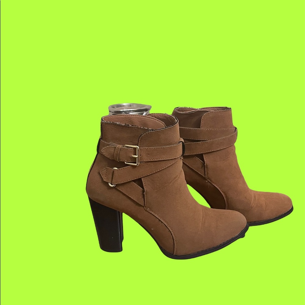 Cognac booties